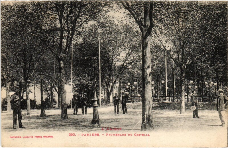 Carte postale ancienne Pamiers Promenade du Castella Ariege à Pamiers