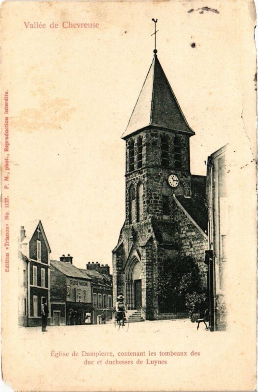 Carte postale ancienne Eglise de Dampierre contenant ees tombeaux des duc et duchesses de
