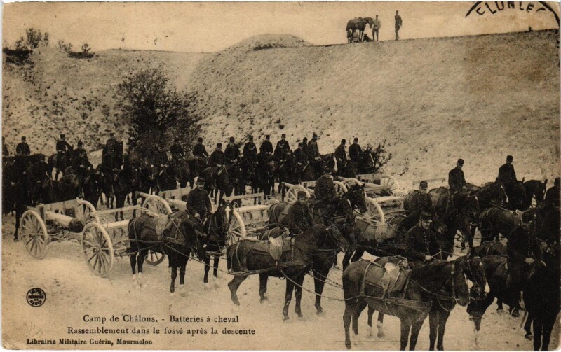 Carte postale ancienne Militaire - Camp de Chalons - Batteries