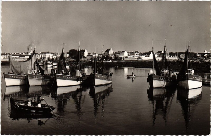 Carte postale ancienne Lesconil - Le Port