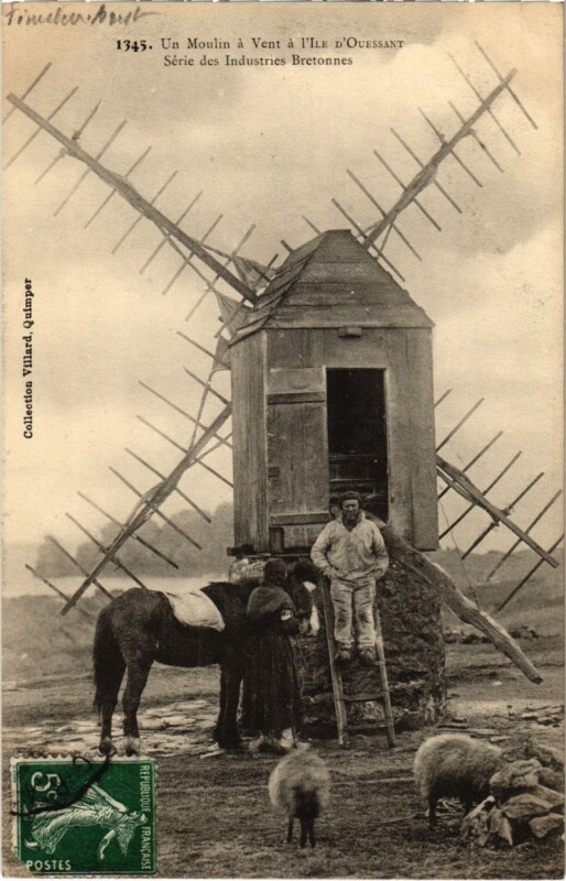 Carte postale ancienne Un Moulin a Vent a l'Ile d'Ouessant à Ouessant