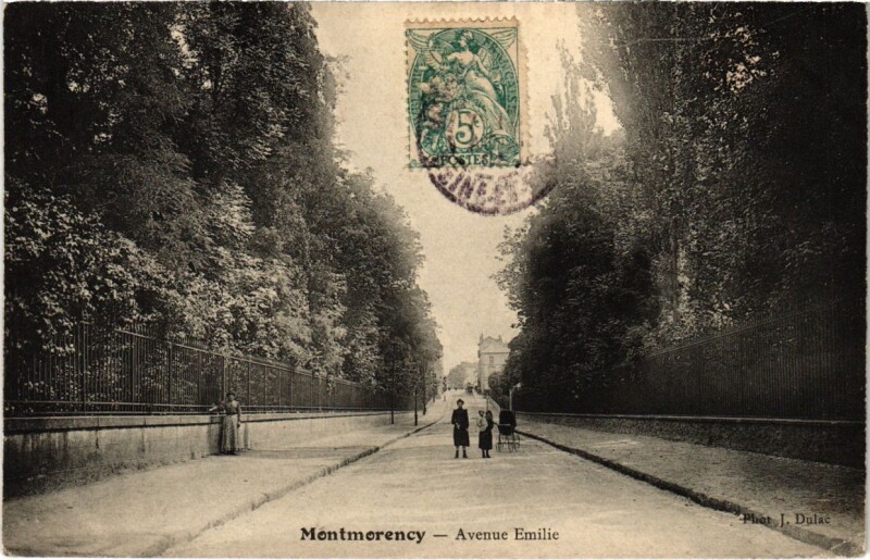 Carte postale ancienne Montmorency - Avenue Emilie à Montmorency