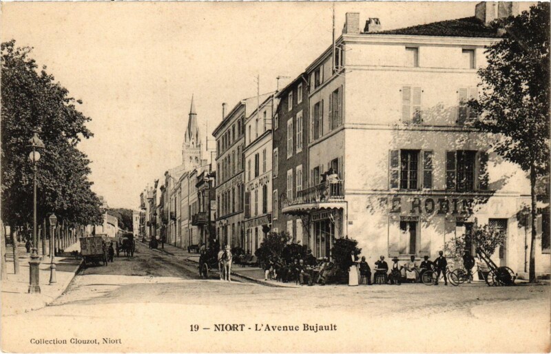 Carte postale ancienne Niort - L'Avenue Bujault à Niort