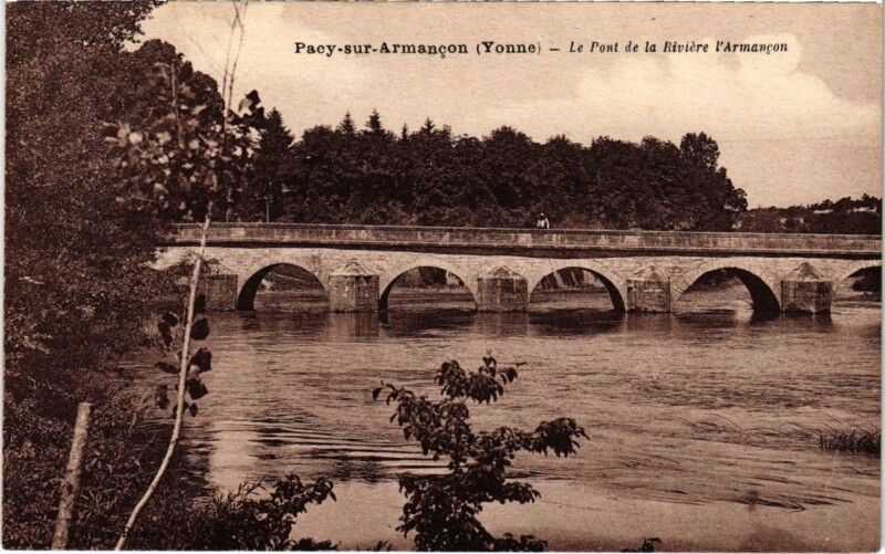 Carte postale ancienne Pacy-sur-Armancon - Le Post de la Riviere Parmancon à Pacy-sur-Armançon