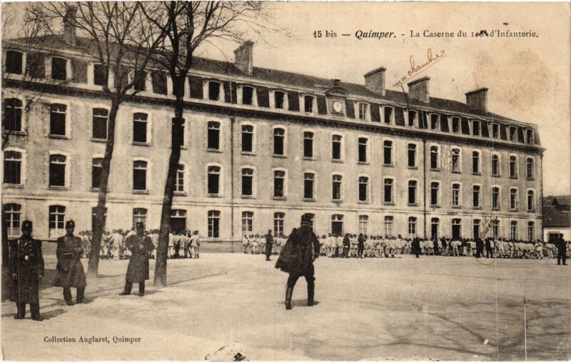 Carte postale ancienne Militaire - Quimper - La Caserne du 118e d'Infanterie à Quimper