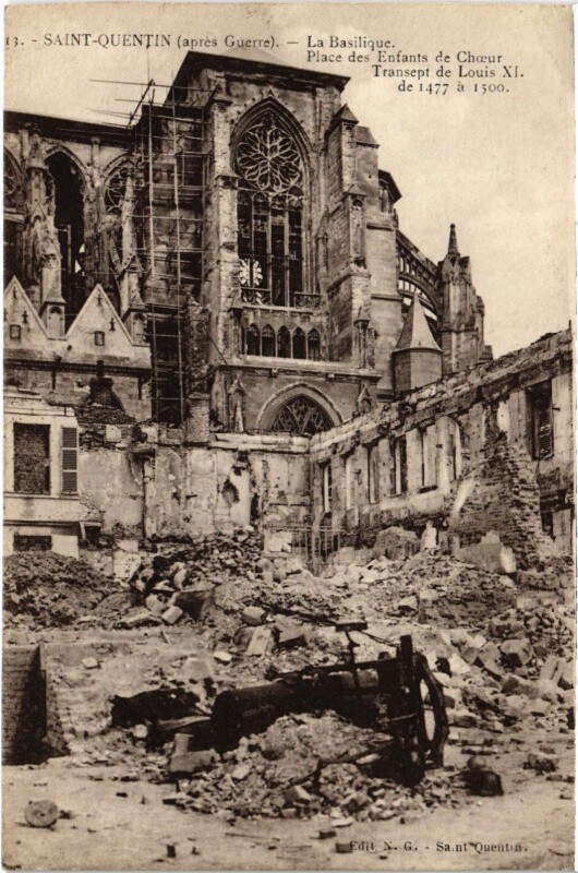 Carte postale ancienne Militaire Saint-Quentin (aprés Guerre) - La Basilique à Saint-Quentin