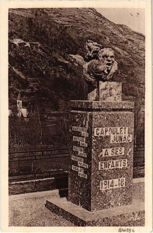 Carte postale ancienne Aulus- Le Monument France