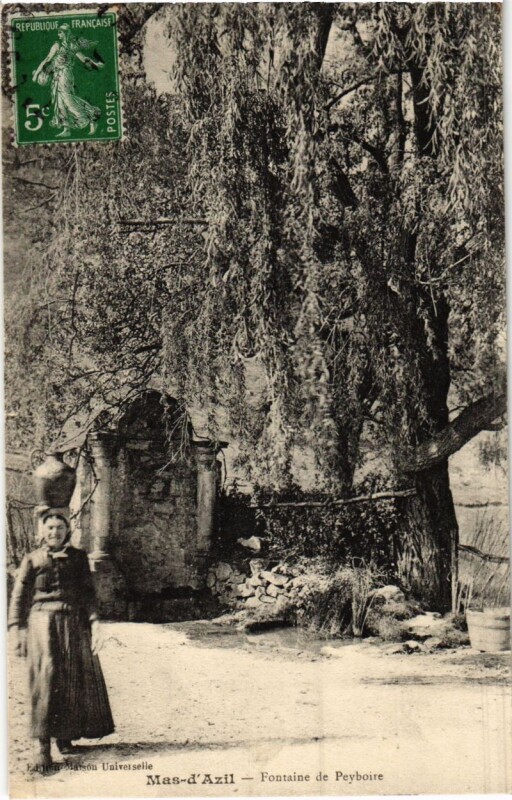 Carte postale ancienne Mas d'Azil- Fontaine de Peyboire France