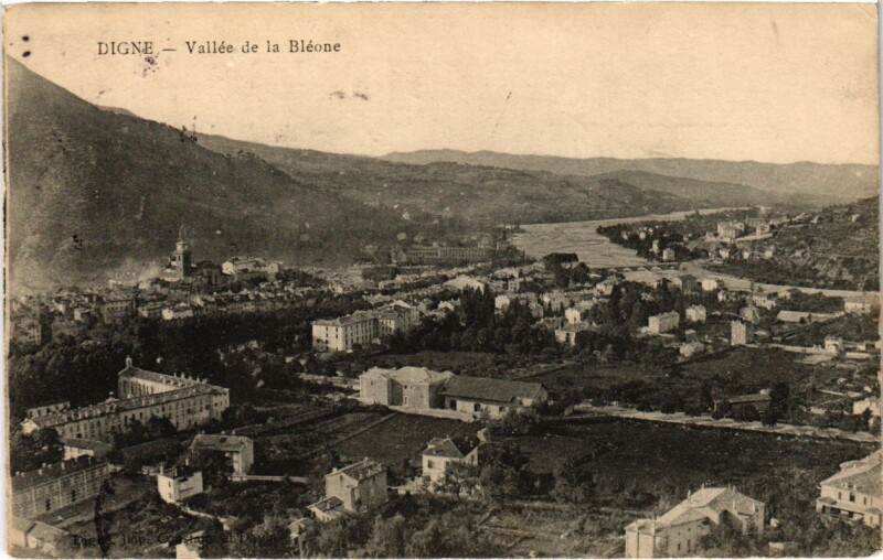 Carte postale ancienne Digne Vallee de la Bleone