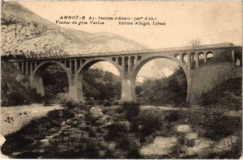 Carte postale ancienne Annot Viaduc du gros Vallon à Annot