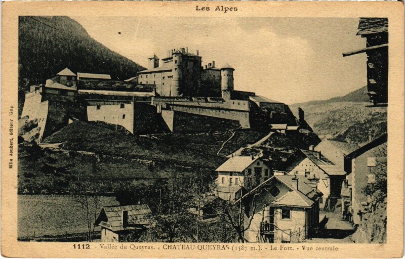 Carte postale ancienne Vallée du Queyras - Chateau-Queyras - Le Fort