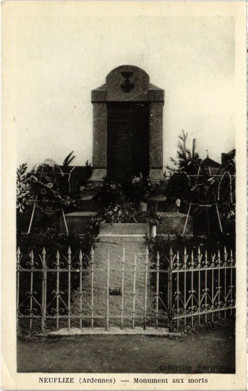 Carte postale ancienne Neuflize - Monument aux morts à Neuflize