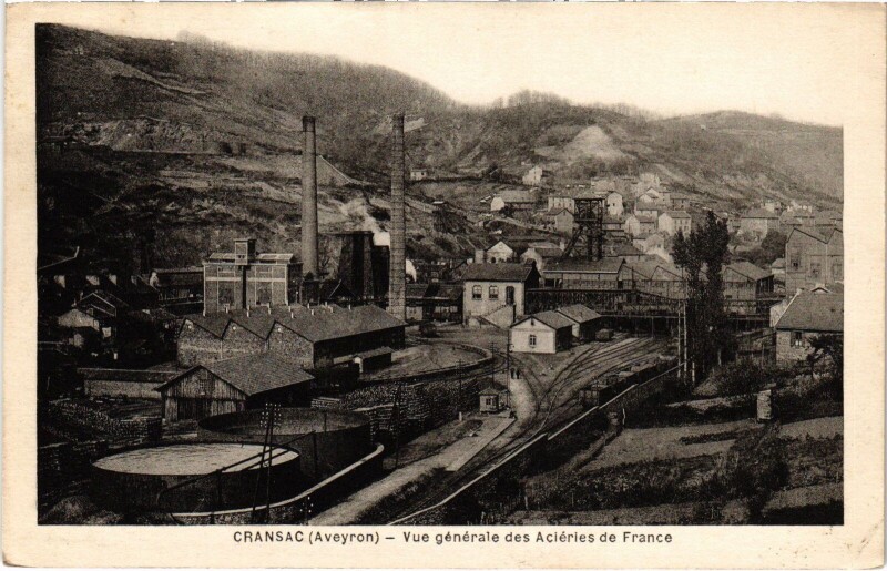 Carte postale ancienne Cransac - Vue générale des Aciéries de France à Cransac