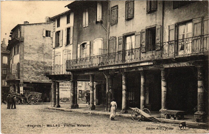 Carte postale ancienne Aveyron - Millau - Vieilles Maisons à Millau