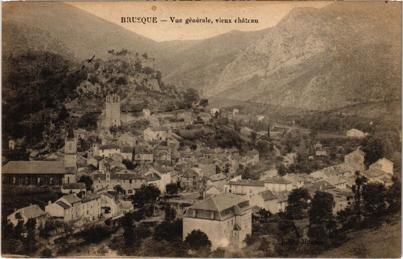 Carte postale ancienne Brusque - Vue générale, veiux chateau à Brusque