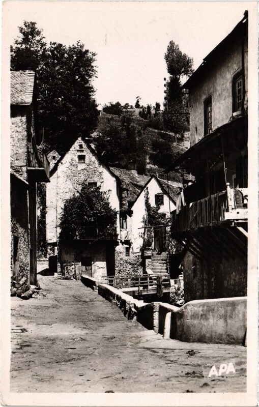 Carte postale ancienne Saint-Géniez D'Olt - Le Baribés