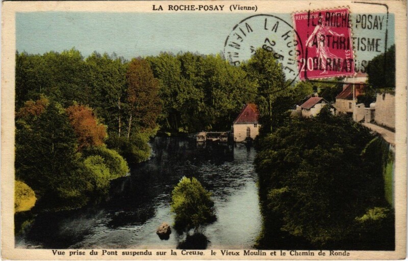Carte postale ancienne La Roche-Posay - Vue prise du Pont suspendu sur la Creuse à La Roche-Posay