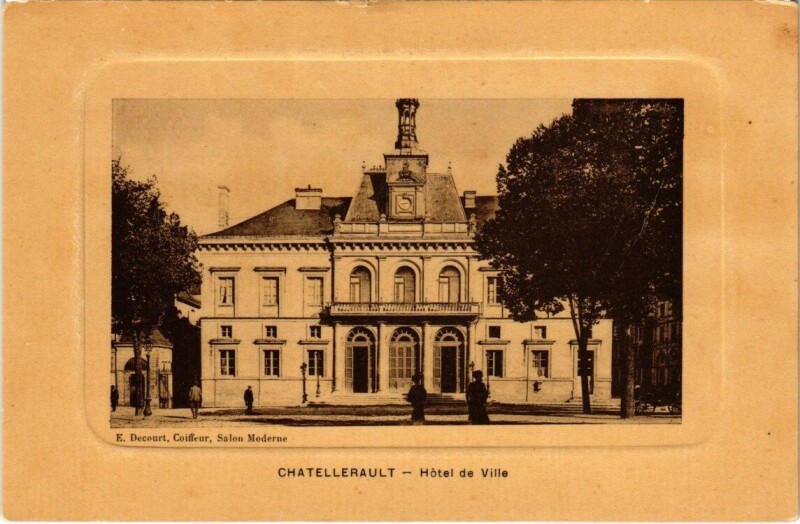 Carte postale ancienne Chatellerault - Hotel de Ville à Châtellerault