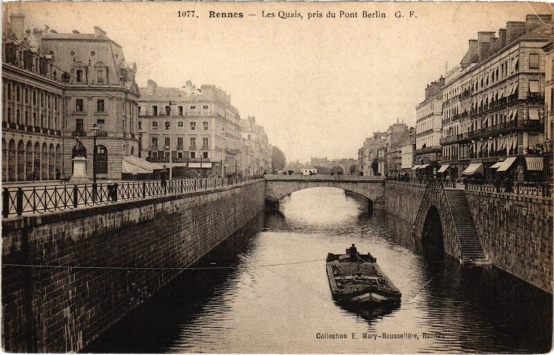 Carte postale ancienne Rennes - Les Quais, pris du Pont Berlin à Rennes