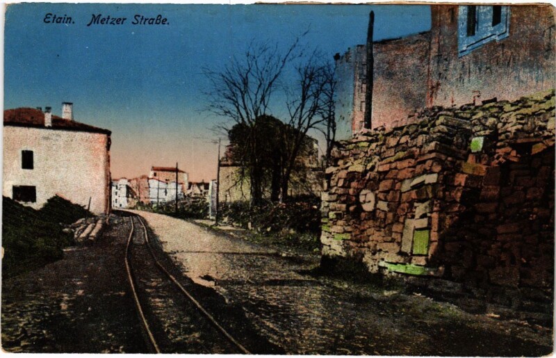 Carte postale ancienne Etain - Metzer Strasse à Étain