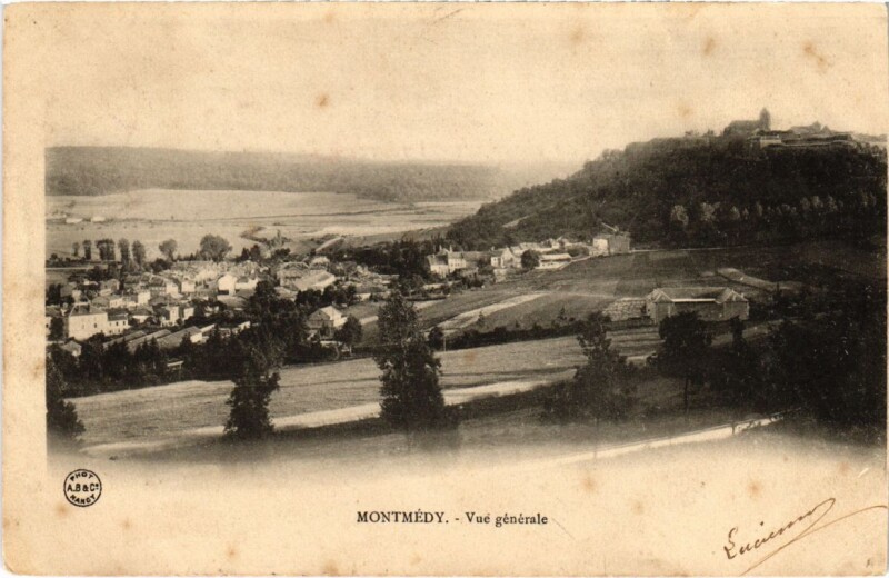 Carte postale ancienne Montmedy - Vue Generale à Montmédy