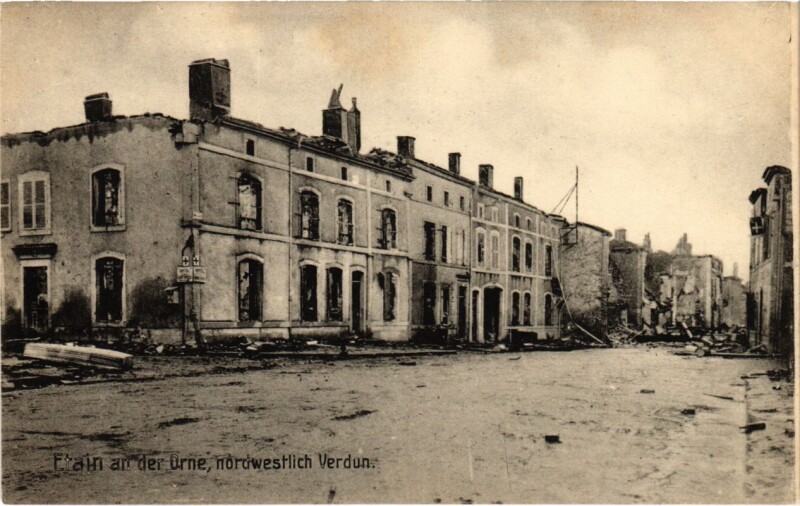 Carte postale ancienne Etain - Etain an der Orne - Rue - Street Scene with Ruins à Étain
