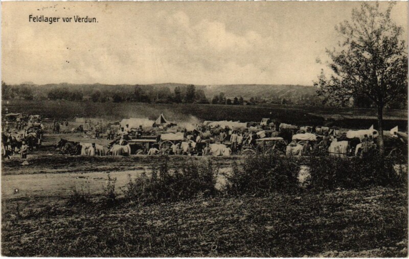 Carte postale ancienne Verdun - Feldlager vor Verdun à Verdun