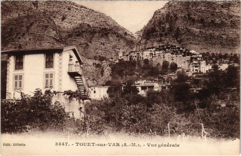 Carte postale ancienne Touet-sur-Var - Vue générale à Touët-sur-Var