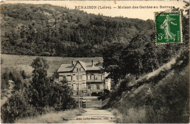Carte postale ancienne Renaison - Maison des Gardes au Barrage à Renaison