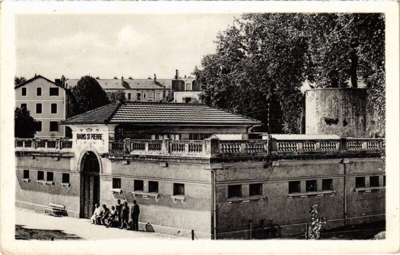 Carte postale ancienne Dax - Etablissements des Bains Saint-Pierre à Dax