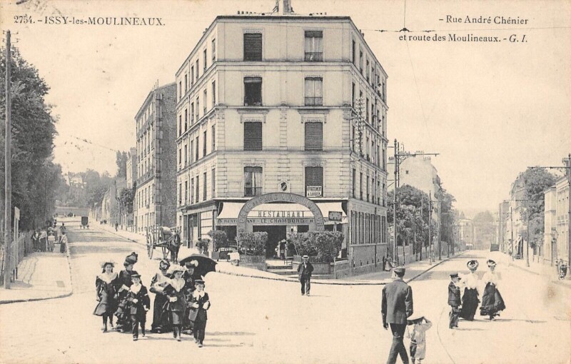 Carte postale ancienne Issy Les Moulineaux Rue Andre Chenier Et Route Des Moulineaux à Issy-les-Moulineaux