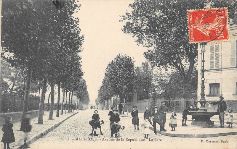 Carte postale ancienne Malakoff Avenue De La Republique Le Parc à Malakoff