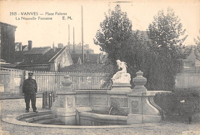 Carte postale ancienne Vanves Place Faleret Nouvelle Fontaine à Vanves