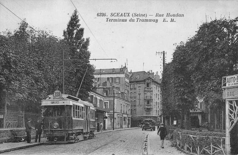 Carte postale ancienne Sceaux Rue Houdan Terminus Du Tramway à Sceaux