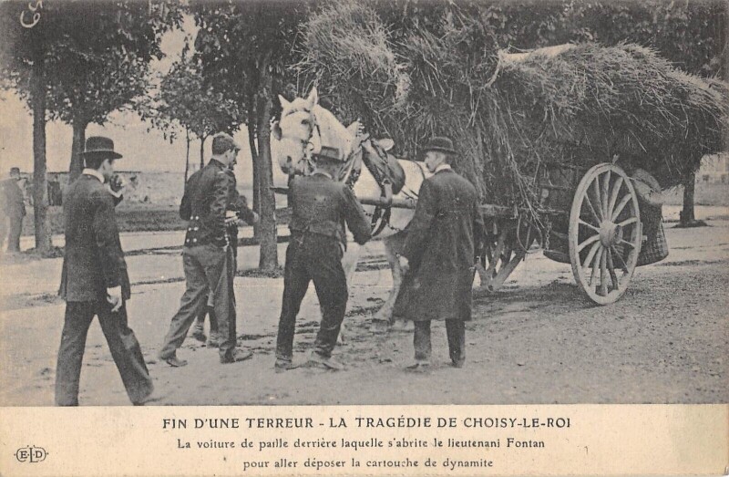 Carte postale ancienne Tragedie De Choisy Le Roi La Voiture De Paille Derriere Laquelle à Choisy-le-Roi