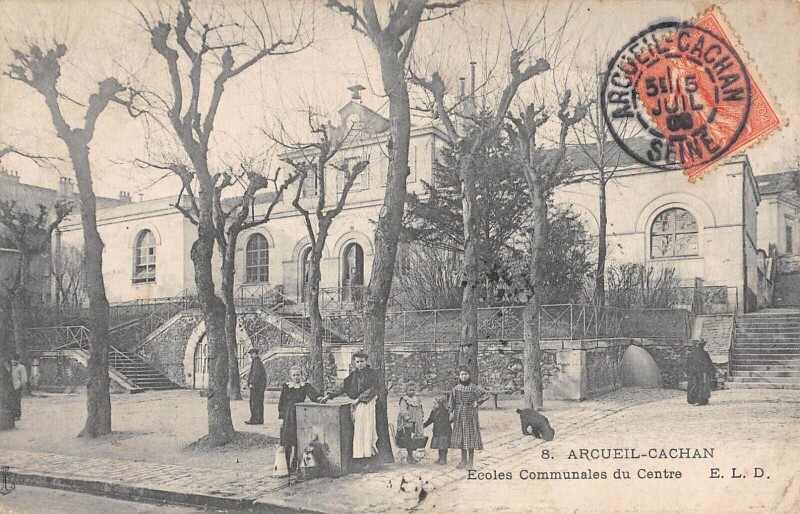 Carte postale ancienne Arcueil Cachan Ecoles Communales Du Centre à Arcueil