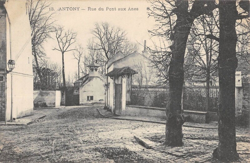 Carte postale ancienne Antony Rue Du Pont Aux Anes à Antony