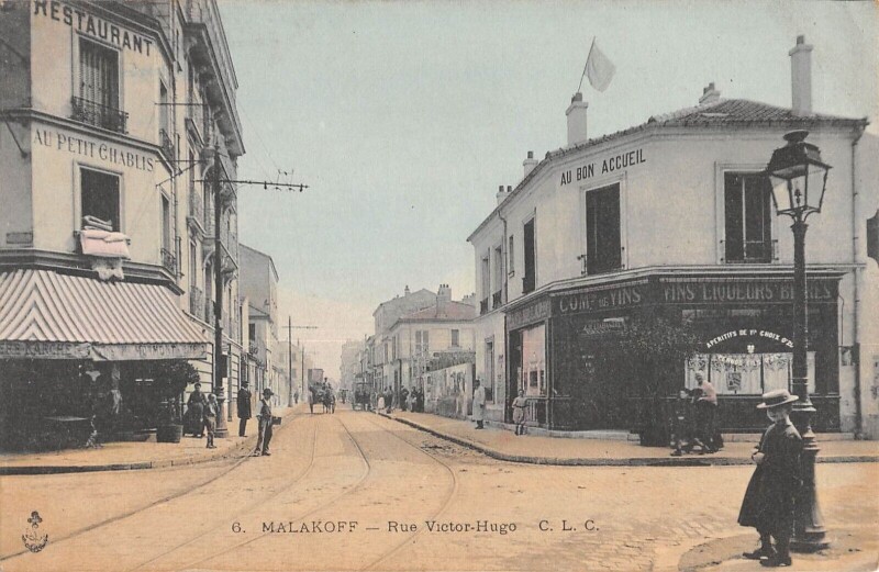Carte postale ancienne Malakoff Rue Victor Hugo à Malakoff