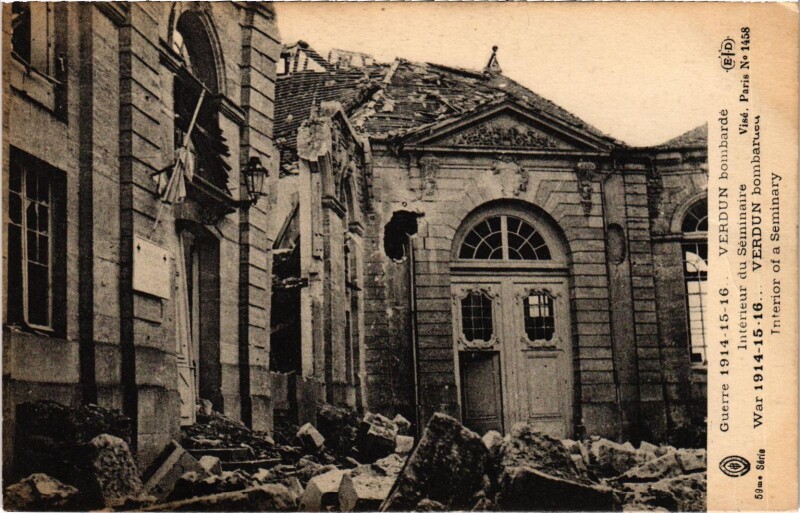 Carte postale ancienne Militaire Verdun - Bombardé - Intérieur du Seminaire à Verdun