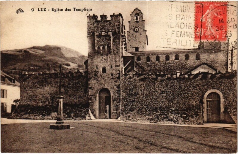 Carte postale ancienne Luz - Eglise des Templiers