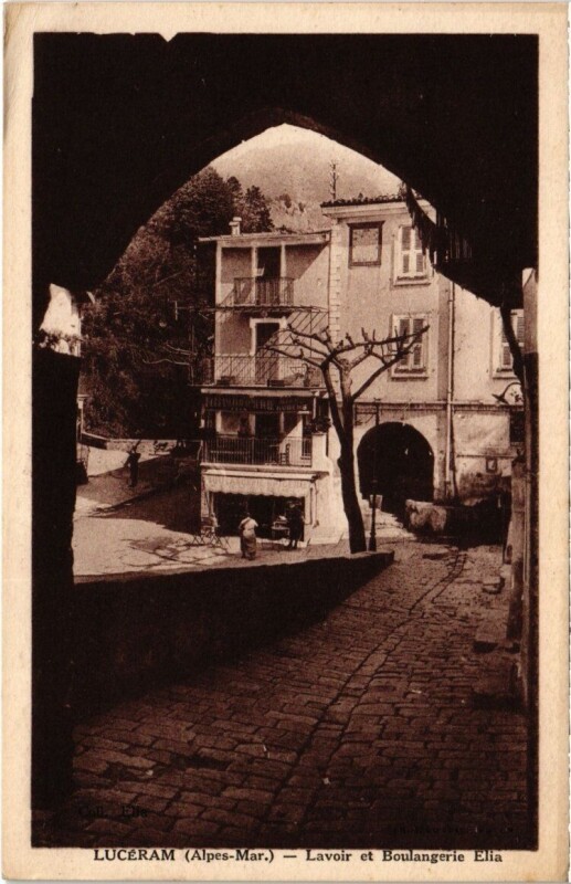 Carte postale ancienne Lucéram - Lavoir et Boulangerie Elia à Lucéram