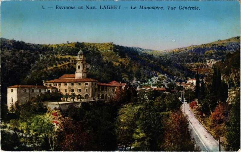 Carte postale ancienne Environs de Nice - Laghet - Le Monastére - Vue générale