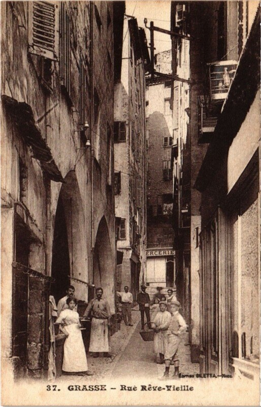 Carte postale ancienne Grasse - Rué Réve-Vieille à Grasse