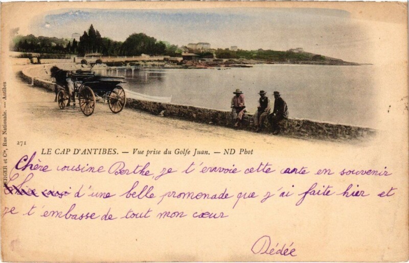 Carte postale ancienne Le Cap D'Antibes - vue prise du Golfe-Juan à Antibes