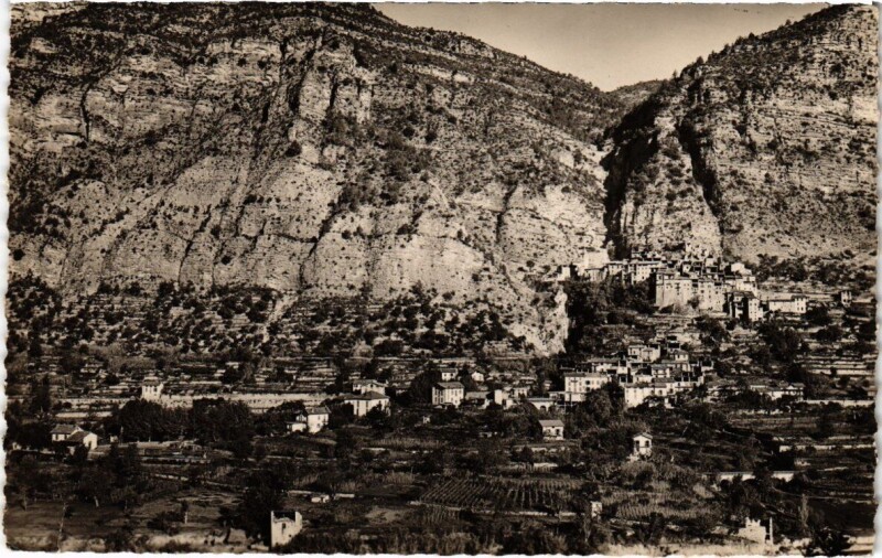 Carte postale ancienne Touet-sur-Var - Vue d'ensemble à Touët-sur-Var