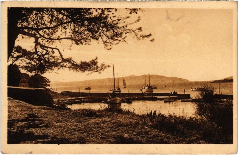 Carte postale ancienne Ile Saint-Honorat