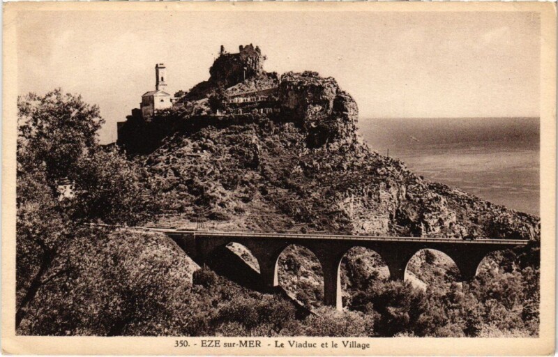 Carte postale ancienne Eze sur-Mer - Le Viaduc et le Village