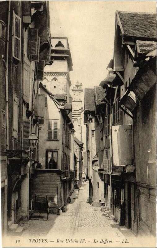 Carte postale ancienne Troyes - Rue Urbain Iv à Troyes