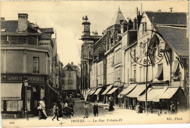 Carte postale ancienne Troyes - Rue Urbain Iv à Troyes