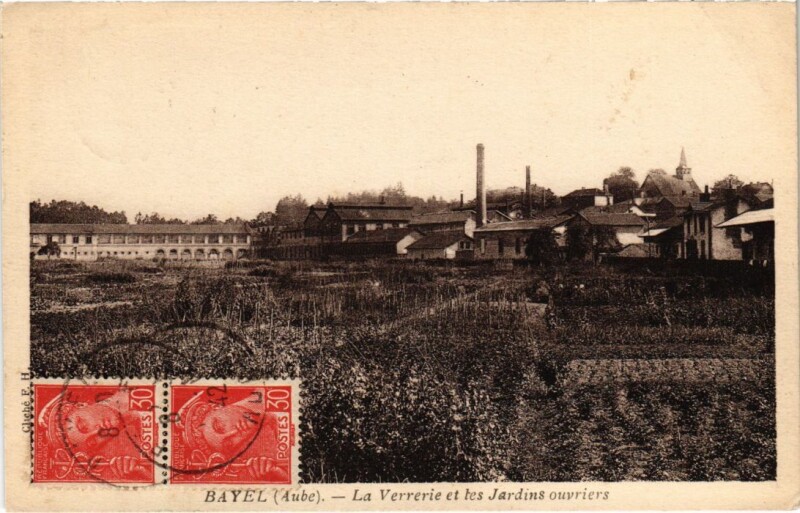Carte postale ancienne Bayel - La Verrerie et les Jardins ouvriers à Bayel